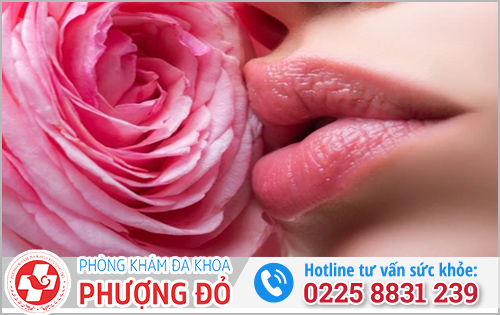 Hôn cô bé có mùi vị gì? Hôn nhiều có tốt không? Giải đáp từ chuyên gia