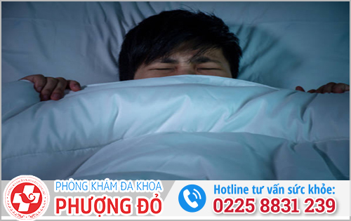 Nguyên nhân đi tiểu nhiều lần kèm theo đau lưng và tiểu buốt